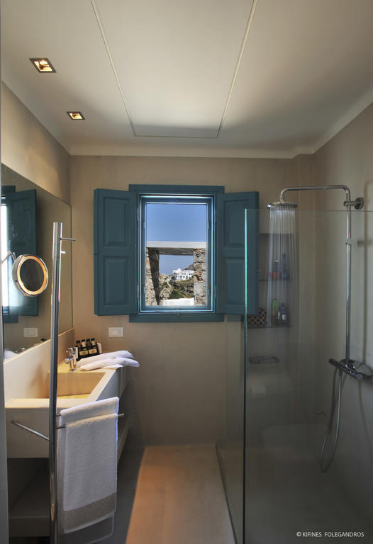 Kifines Suites Folégandros Rum bild